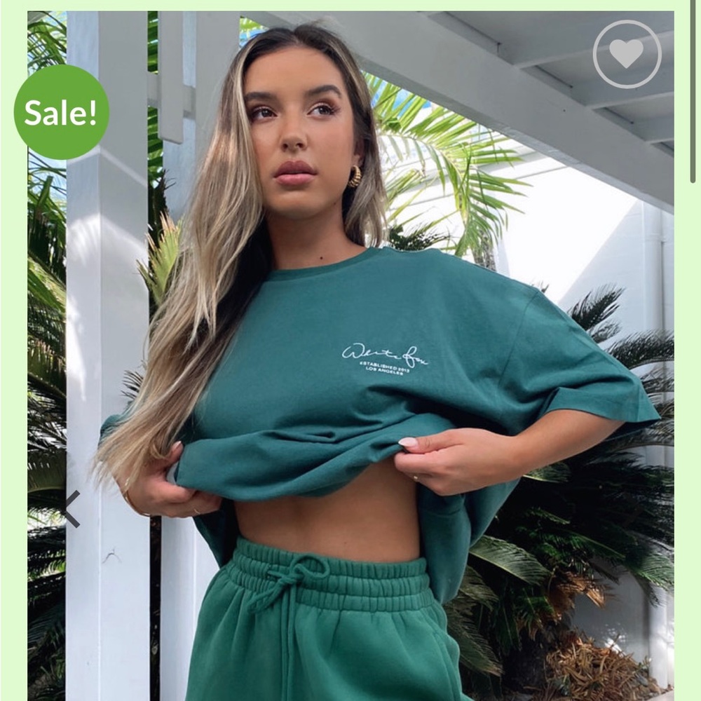 White Fox boutique Take The Focus Tee
Forest Green S/M